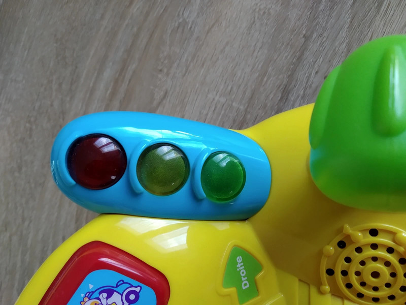 Vtech - VTech Baby - Jouet musical volant vroum vroum