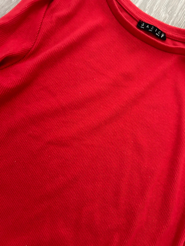 Jersey rojo de Stradivarius 5