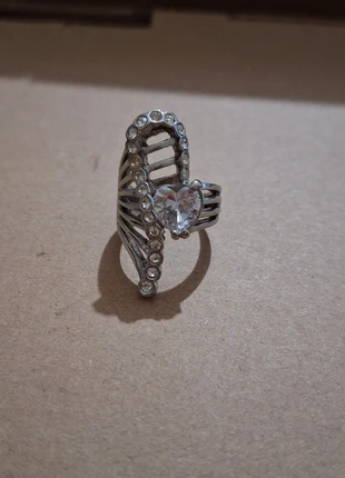 Bague fantaisie imposante – Zirconiums – Taille 56, marque: Fantaisie, état: Très bon état, taille: 18,1 mm, 49,90 €, 53,10 € Protection acheteurs incluse