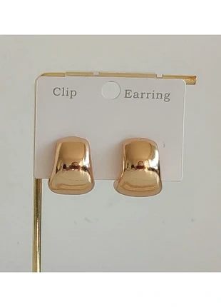 🎀 PROMO Boucles d'oreilles à Clips Dorées Neuves, merk: Clip, staat: Nieuw zonder prijskaartje, € 7,99, € 9,09 inclusief Kopersbescherming