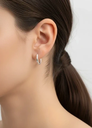 Orecchini a cerchio piccoli in argento 925 minimal ed eleganti, brand: dericci, condizioni: Nuovo con cartellino, €11.50, €12.78 include la Protezione acquisti