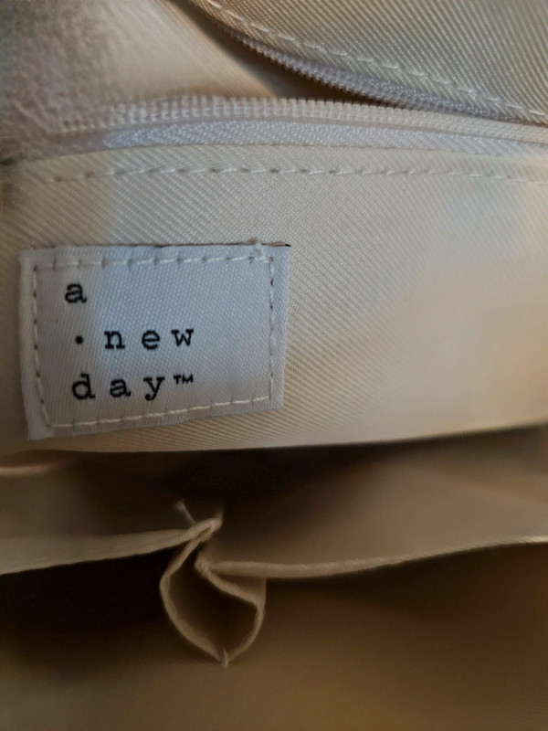 A new day purses shop