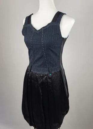 Robe bustier Marithé + François Girbaud denim haut rayé et jupe noire bouffante T. 36, marque: Marithé + François Girbaud, état: Très bon état, taille: S / 36 / 8, 49,00 €, 52,15 € Protection acheteurs (Pro) incluse