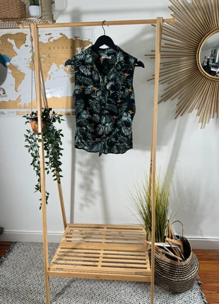 Chemisier Woman by Gémo manches courtes noir à fleurs vertes Taille 40, marke: Gémo, zustand: Sehr gut, größe: L / 40 / 12, 4,00 €, 4,90 € beinhaltet Vinted-Käuferschutz Pro