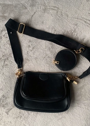 Multipocket tas , staat: Heel goed, € 15,00, € 16,45 inclusief Kopersbescherming