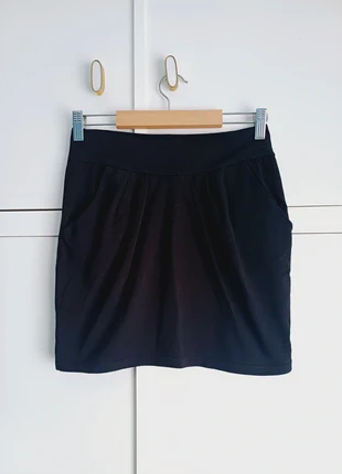 Minifalda negra bolsillos talla S de Stradivarius, marque: Stradivarius, état: Très bon état, taille: S / 36 / 8, 4,00 €, 4,90 € Protection acheteurs incluse