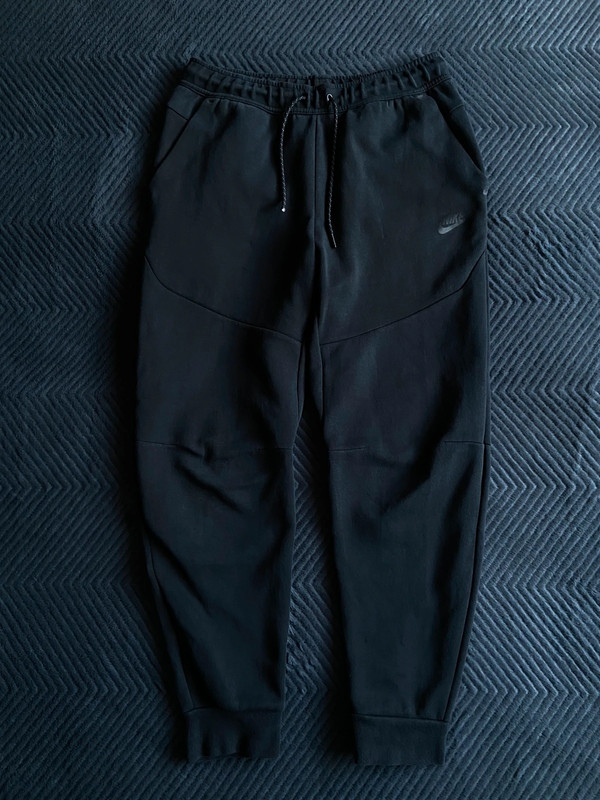 Spodnie joggery Nike Tech Fleece czarne 1