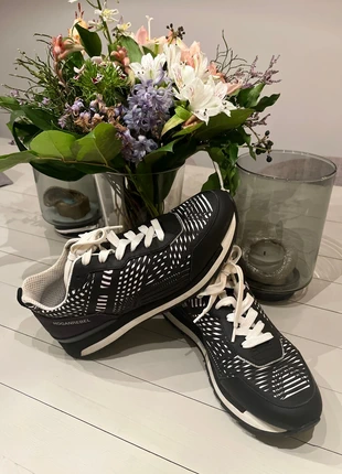 Baskets Hogan Rebel 261 noir & blanc – neuves sans étiquette (pointure 42,5/43), marque: Hogan, état: Neuf sans étiquette, taille: 41,5, 25,00 €, 26,95 € Protection acheteurs incluse