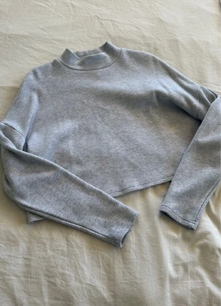 Pull gris Stradivarius, marque: Stradivarius, état: Très bon état, taille: S / 36 / 8, 6,00 €, 7,00 € Protection acheteurs incluse