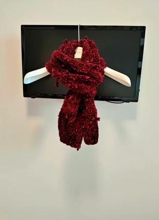 🧣Sciarpa in velluto bordeaux morbidissima Primark, marca: Primark, estado: Novo sem etiquetas, €4.99, €5.94 inclui Proteção do Comprador