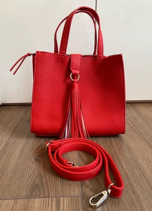 Borsetta rossa, condizioni: Buone, €12.00, €13.30 include la Protezione acquisti