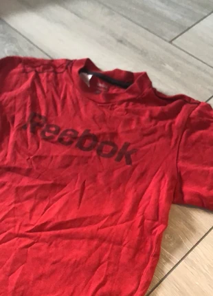 Tee shirt , marque: Reebok, état: Très bon état, taille: 10 ans / 140 cm, 2,00 €, 2,80 € Protection acheteurs incluse