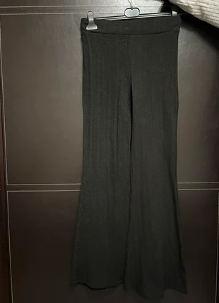 Legging patte d’éléphant Bershka, marca: Bershka, estado: Bueno, tamaño: M / 38 / 10, 3,99 €, 4,89 € Protección al comprador incluida