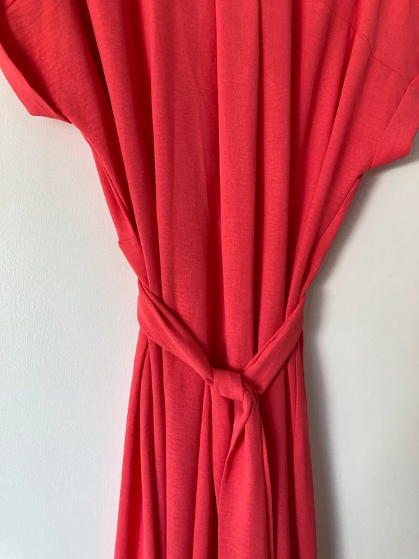 Robe longue corail à nouer à la taille - photo numéro 9