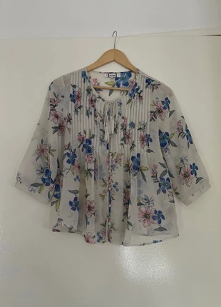 Blouse fleurie, brand: Jennyfer, condition: Good, size: S / 36 / 8, €1.00, €1.75 includes Buyer Protection