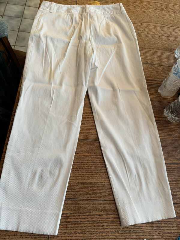 white Jones new york signature pants sz 4 stretch 5