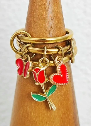 Bague Femme 3 Anneaux Gold | Charms Rose, Papillon & Cœur | Style Spinelli | Acier Inox | Taille 8, merk: Tendance, staat: Nieuw met prijskaartje, maat: 56.9 mm / 18.1 mm Ø, € 14,99, € 16,44 inclusief Kopersbescherming