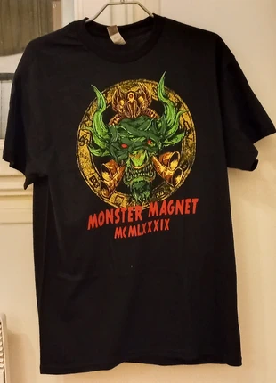 Taille M Monster magnet Europe tour t shirt neuf, brand: Gildan, condition: New with tags, size: M, €25.00, €26.95 includes Buyer Protection
