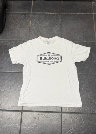 Vintage 2000s Y2K Billabong Graphic Print Tee, brand: Billabong, condition: Very good, size: S, £15.00, £16.45 includes Buyer Protection