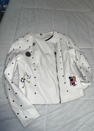 Giacca ecopelle bianca ,ZUIKI M con borchie e ricami – Nuova e super stilosa!, marca: Bellissima, estado: Novo sem etiquetas, tamanho: M / 38 / 10, €15.00, €16.45 inclui Proteção do Comprador