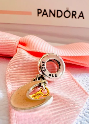 Pandora charm Luna 🌜, marque: Pandora, état: Très bon état, 18,00 €, 19,60 € Protection acheteurs incluse