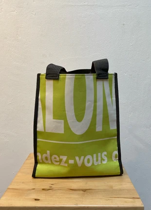 Tote bag en bâches recyclées réversible, marque: Reversible, état: Neuf avec étiquette, 25,00 €, 26,95 € Protection acheteurs incluse
