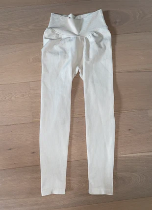 High waisted sports leggings, brand: tridri, condizioni: Ottime, taglia: S / IT 40 / EU 36, €15.00, €16.45 include la Protezione acquisti