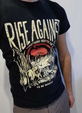 Tee shirt rise against , brand: Rise Against, condition: Very good, size: S, €60.00, €63.70 includes Buyer Protection