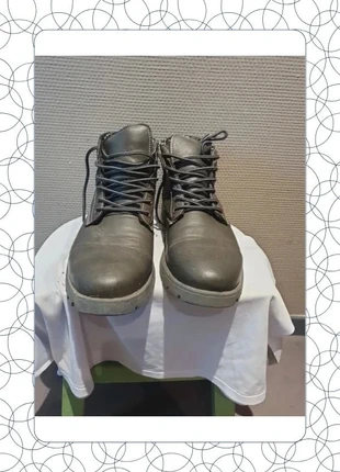 Bottines Cardift Grise 42, marque: Cardiff, état: Très bon état, taille: 42, 20,00 €, 21,70 € Protection acheteurs incluse