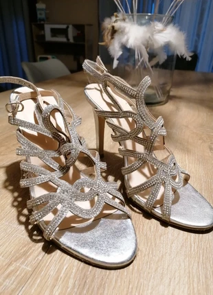 Sandales , merk: Boutique Parisienne, staat: Heel goed, maat: 38, € 5,00, € 5,95 inclusief Kopersbescherming