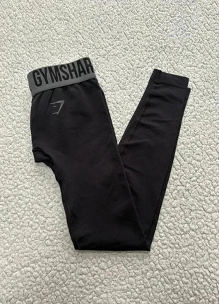 Legging gymshark musculation fitness yoga | noir logo gris | taille XS, brand: Gymshark, condizioni: Ottime, taglia: XS / IT 38 / EU 34, €12.00, €13.30 include la Protezione acquisti