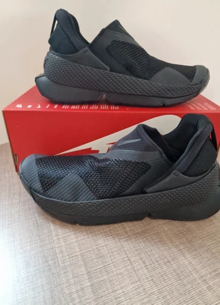 Basket Nike go flyease T39 * Neuf* 100% authentique, marke: Nike, zustand: Neu, mit Etikett, größe: 39, 40,00 €, 42,70 € inklusive Vinted-Käuferschutz