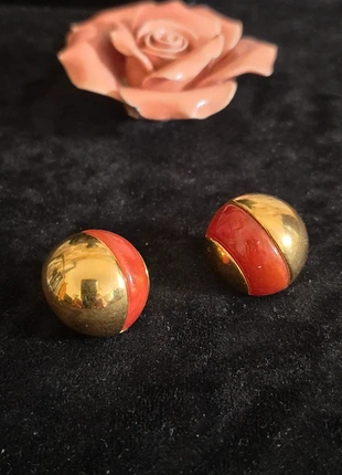 Jolie paire de boucles d'oreilles chic🟡ronde galbé à clips doré💛avec bande rouille, marca: Vintage Chic, estado: Muito bom, €16.00, €17.50 inclui Proteção do Comprador Pro