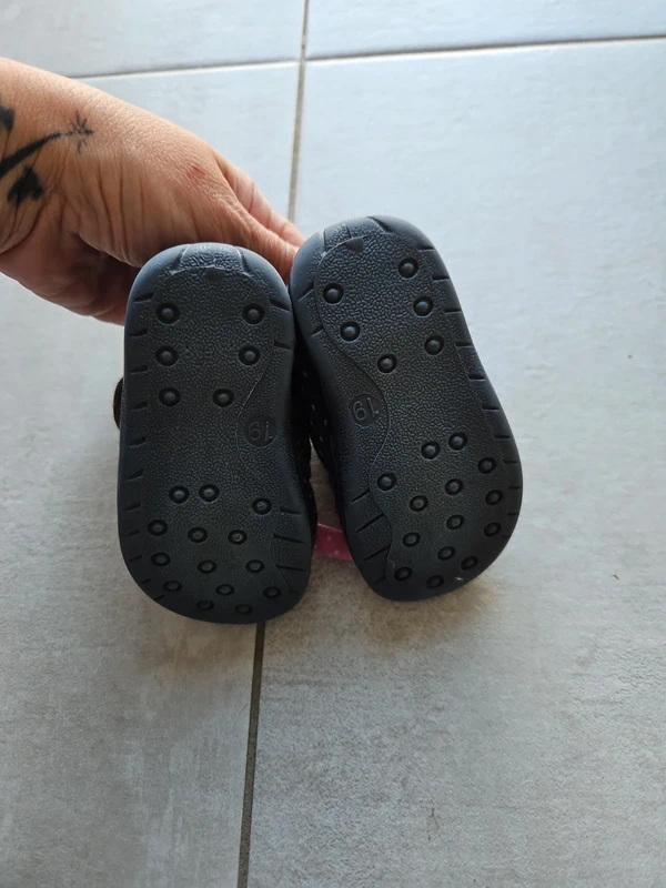 Chaussons bebe - photo numéro 3