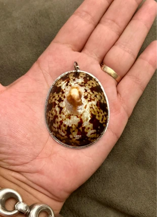 Pendentif en argent et coquillage, merk: Argent, staat: Heel goed, € 31,95, € 34,25 inclusief Kopersbescherming Pro