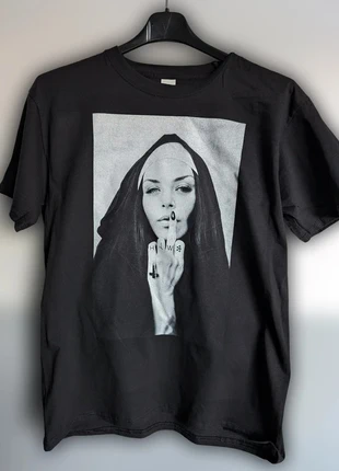 T-shirt nera | Bring Me The Horizon, marque: nobrand, état: Très bon état, taille: M, 13,00 €, 14,35 € Protection acheteurs (Pro) incluse