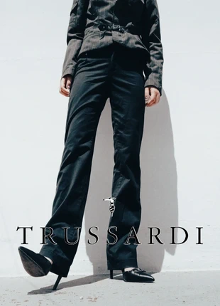 Pantaloni Trussardi modello dritto a sigaretta stile classico, chic, brand: Trussardi, condizioni: Nuovo senza cartellino, taglia: M / IT 42 / EU 38, €18.00, €19.60 include la Protezione acquisti
