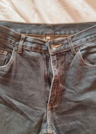 Vaqueros, merk: Local, staat: Goed, maat: W32 | FR 42, € 5,00, € 5,95 inclusief Kopersbescherming