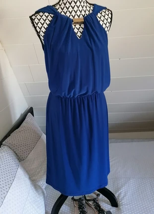 Robe stylée fluide bleu royal { Camaïeu } Taille 38, merk: Camaïeu, staat: Heel goed, maat: M / 38 / 10, € 5,00, € 5,95 inclusief Kopersbescherming