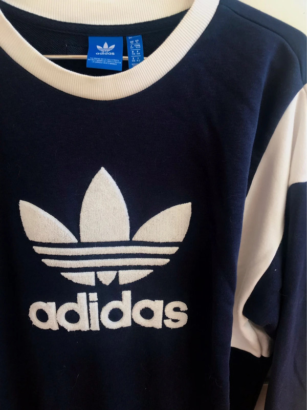 Sudadera adidas logo hot sale
