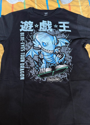 Merch t-shirt yu gi oh, marque: Yu-Gi-Oh!, état: Neuf sans étiquette, taille: S, 11,00 €, 12,25 € Protection acheteurs incluse