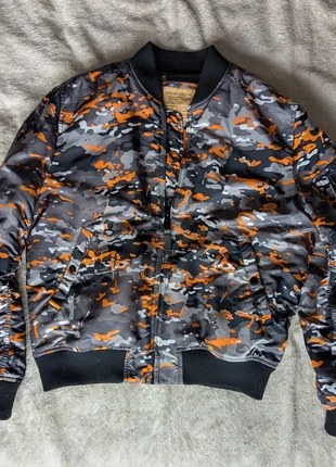 Alpha industries bomber XL, brand: Alpha Industries, condition: Very good, size: XL, €59.00, €62.65 includes Buyer Protection