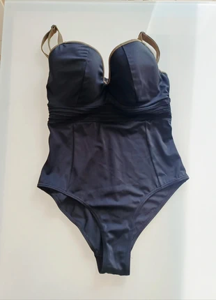 Costume da bagno intero taglia grande, marke: MOLTO, zustand: Sehr gut, größe: XXL / 44 / 16, 1,59 €, 2,37 € inklusive Vinted-Käuferschutz