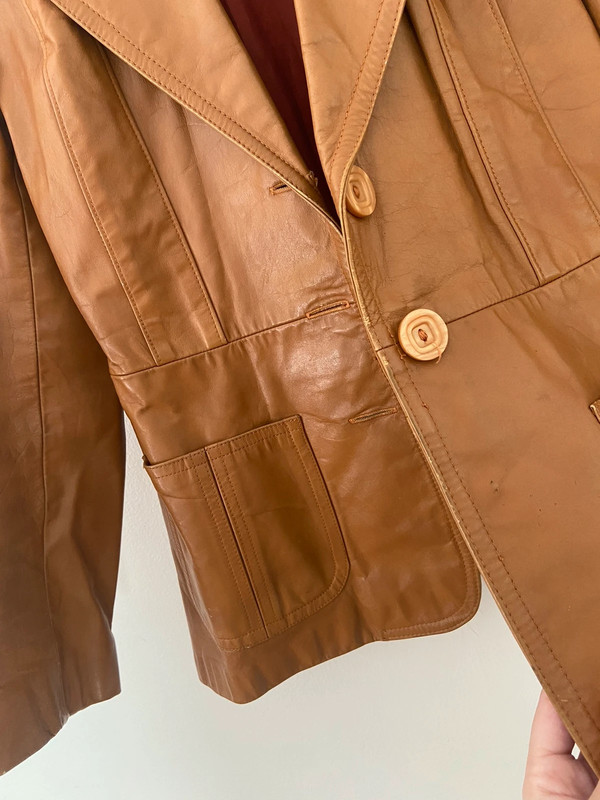 VNTG brown leather jacket paris 3