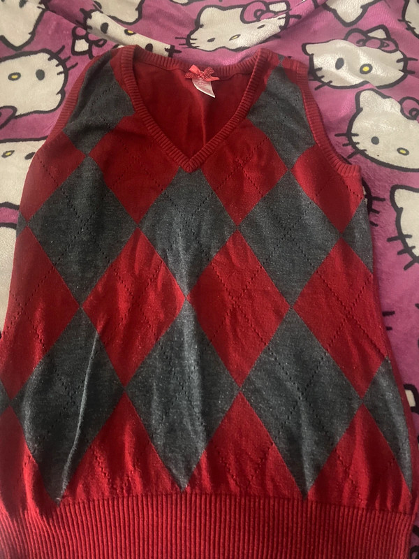 Red and grey argyle print sweater vest 1