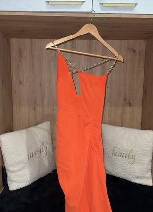 Robe orange asymétrique – Légère et tendance, merk: Orange, staat: Nieuw zonder prijskaartje, maat: XS / 34 / 6, € 10,00, € 11,20 inclusief Kopersbescherming
