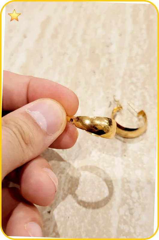 Boucles d’oreilles créoles dorées bombées – Bijoux fantaisie - Très bon état - photo numéro 3