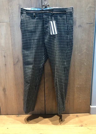 Pantalon Ami, marque: AMI, état: Neuf avec étiquette, taille: S, 140,00 €, 147,70 € Protection acheteurs incluse