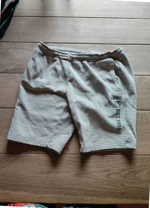 Short | NASA | Taille S | Couleur gris, marque: NASA, état: Très bon état, taille: S, 2,00 €, 2,80 € Protection acheteurs incluse