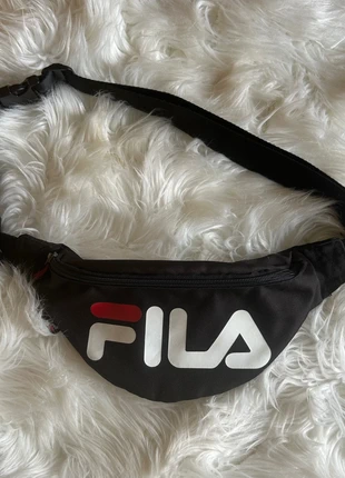 Sac banane fila noir taille unique, merk: FILA, staat: Goed, € 2,00, € 2,80 inclusief Kopersbescherming